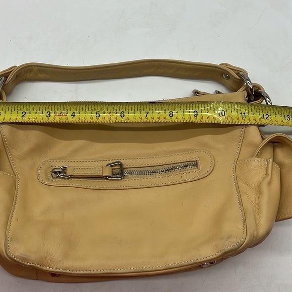 Perlina Light Tan Leather Shoulder Bag. MCB3587M - Picture 13 of 13